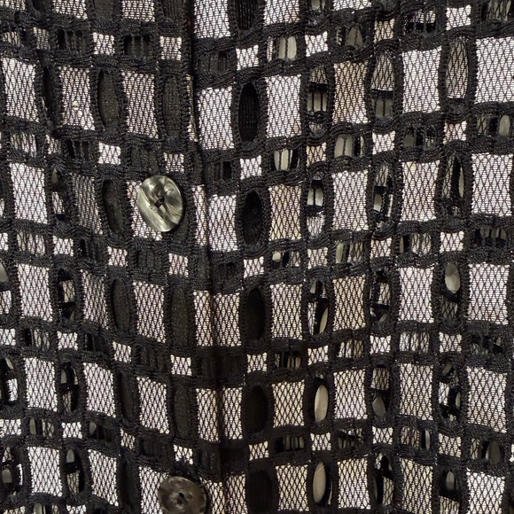 DAMEE CHECKERED BUTTON UP BLOUSE NWT - Picture 3 of 4